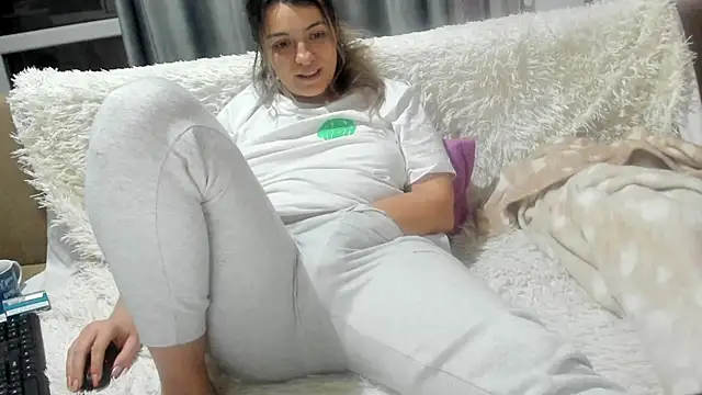 Dyana Kaylinn online show from January 2025 04:48:02 AM