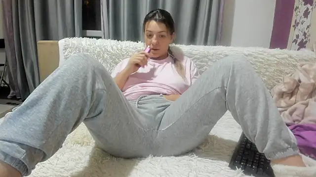 Dyana Kaylinn online show from January 2025 04:59:01 AM