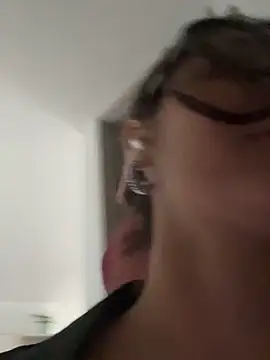 Susi bell online show from March 2025 10:18:02 PM