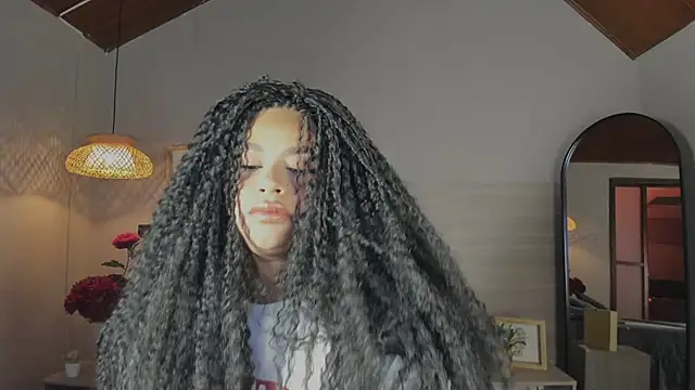 nayah   online show from March 2025 07:42:02 PM