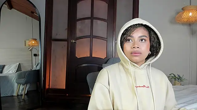 nayah   online show from February 2026 08:16:02 PM