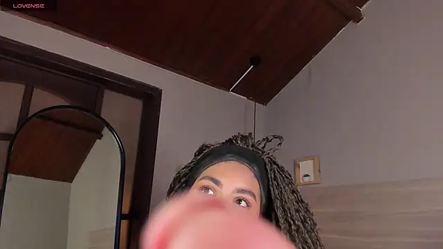 nayah   online show from April 2026 08:03:01 PM