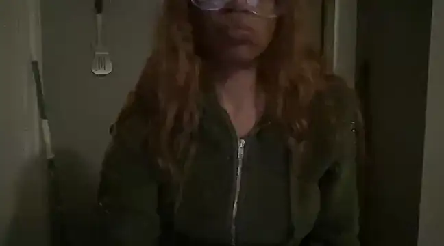 Snapshot of MommyConfident chatting on February 2025 07:15:02 AM MommyConfident online show from February 2025 07:15:02 AM