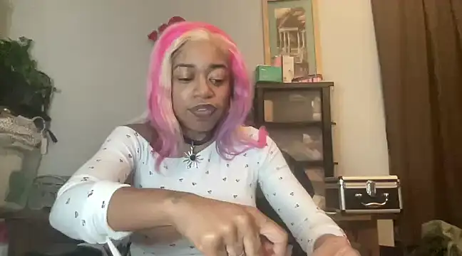 Snapshot of MommyConfident chatting on March 2025 03:39:01 AM MommyConfident online show from March 2025 03:39:01 AM