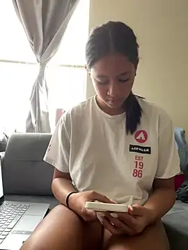 VanessaBling online show from December 2024 03:39:01 PM