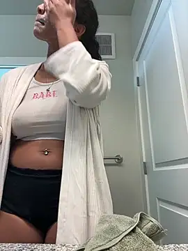 VanessaBling online show from July 2026 02:42:02 PM