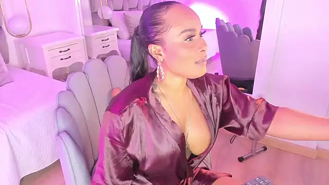 Snapshot of PamelaMendez_ chatting on February 2025 02:36:02 AM PamelaMendez online show from February 2025 02:36:02 AM