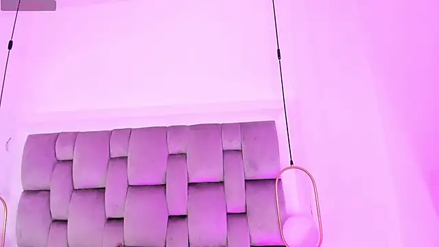 Snapshot of PamelaMendez_ chatting on February 2025 02:42:02 AM PamelaMendez online show from February 2025 02:42:02 AM