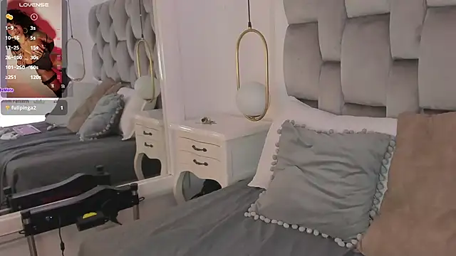 Snapshot of PamelaMendez_ chatting on March 2025 03:40:01 AM PamelaMendez online show from March 2025 03:40:01 AM