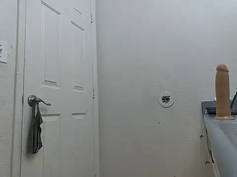 Fuckmyassg00d online show from October 2025 08:37:02 PM