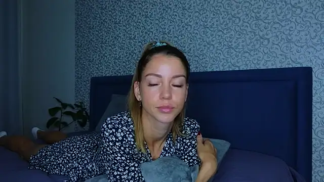 FoxLoveBasik online show from July 2026 03:35:01 AM