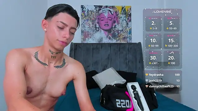 Snapshot of AmberAdams_ chatting on December 2024 04:27:02 PM AmberAdams online show from December 2024 04:27:02 PM