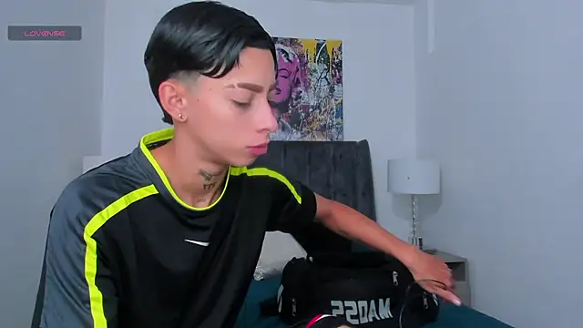 Snapshot of AmberAdams_ chatting on December 2024 01:28:01 PM AmberAdams online show from December 2024 01:28:01 PM