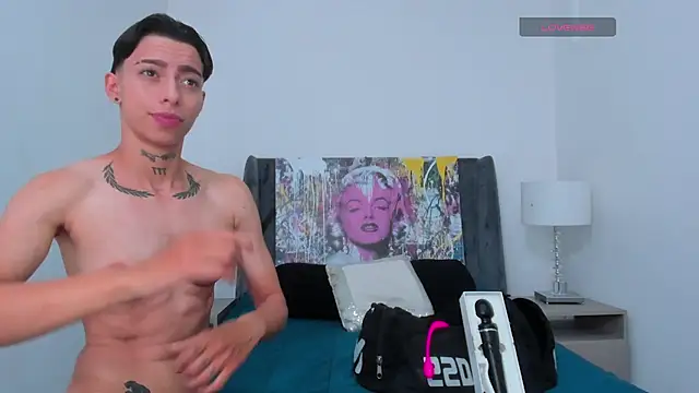 Snapshot of AmberAdams_ chatting on December 2024 10:09:02 PM AmberAdams online show from December 2024 10:09:02 PM