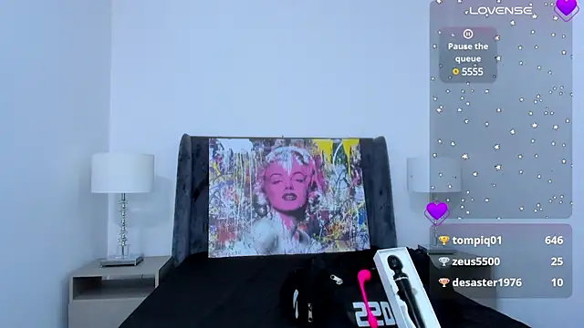 Snapshot of AmberAdams_ chatting on December 2024 05:47:02 PM AmberAdams online show from December 2024 05:47:02 PM