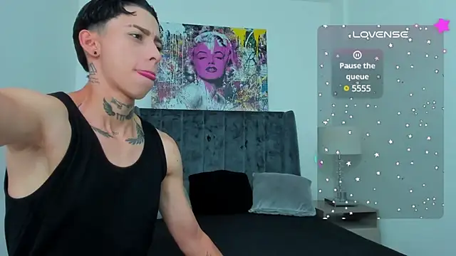 Snapshot of AmberAdams_ chatting on January 2025 12:40:02 PM AmberAdams online show from January 2025 12:40:02 PM