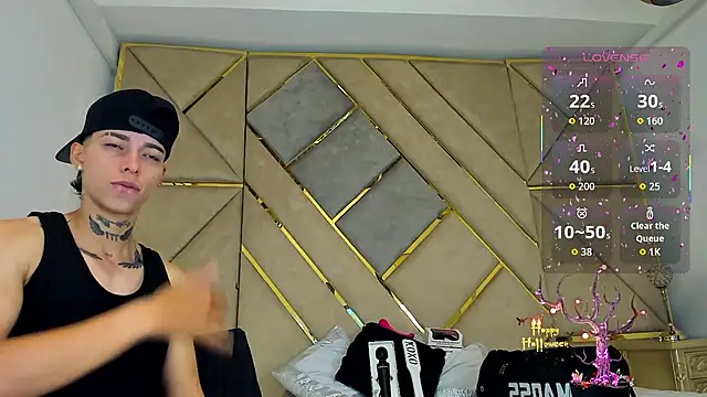 Snapshot of AmberAdams_ chatting on October 2025 01:21:02 PM AmberAdams online show from October 2025 01:21:02 PM