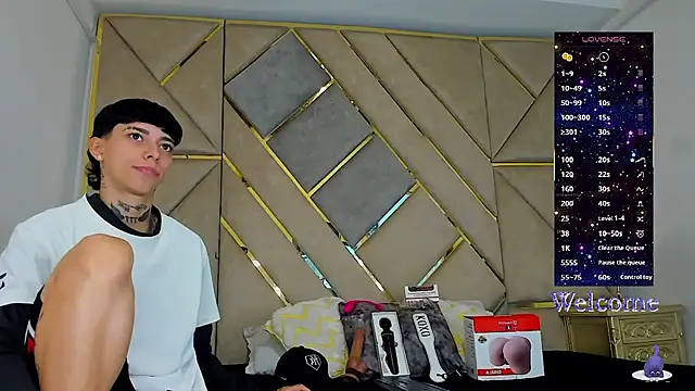 Snapshot of AmberAdams_ chatting on November 2025 01:45:01 PM AmberAdams online show from November 2025 01:45:01 PM