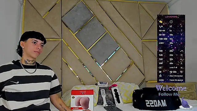 Snapshot of AmberAdams_ chatting on November 2025 03:34:02 PM AmberAdams online show from November 2025 03:34:02 PM