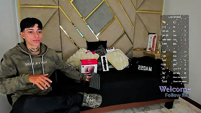 Snapshot of AmberAdams_ chatting on November 2025 04:06:01 PM AmberAdams online show from November 2025 04:06:01 PM