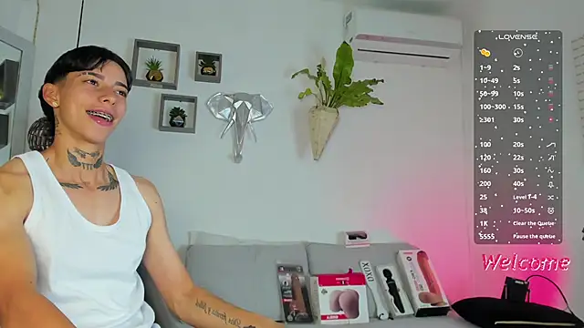 Snapshot of AmberAdams_ chatting on December 2025 03:27:02 PM AmberAdams online show from December 2025 03:27:02 PM