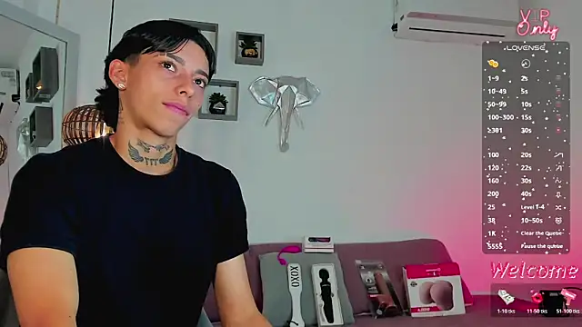 Snapshot of AmberAdams_ chatting on January 2026 04:00:02 PM AmberAdams online show from January 2026 04:00:02 PM