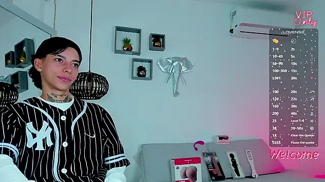 Snapshot of AmberAdams_ chatting on January 2026 03:50:01 PM AmberAdams online show from January 2026 03:50:01 PM