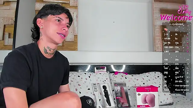 Snapshot of AmberAdams_ chatting on February 2026 03:53:01 PM AmberAdams online show from February 2026 03:53:01 PM