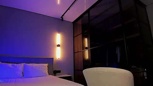 Snapshot of Amazing__bitch chatting on November 2025 06:56:02 PM Amazing bitch online show from November 2025 06:56:02 PM