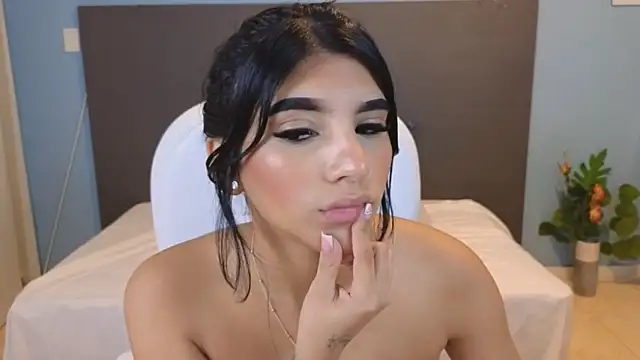 Snapshot of maiaa_ruiz chatting on December 2024 12:25:02 PM maiaa ruiz online show from December 2024 12:25:02 PM