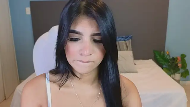 Snapshot of maiaa_ruiz chatting on February 2025 01:08:02 PM maiaa ruiz online show from February 2025 01:08:02 PM