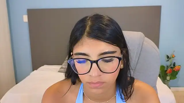 Snapshot of maiaa_ruiz chatting on November 2025 02:51:01 PM maiaa ruiz online show from November 2025 02:51:01 PM