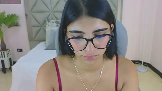 Snapshot of maiaa_ruiz chatting on November 2025 03:01:02 PM maiaa ruiz online show from November 2025 03:01:02 PM