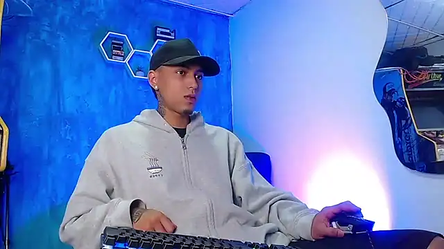 Liam lee online show from January 2025 01:05:02 PM