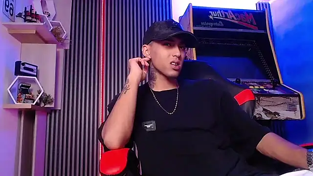 Liam lee online show from March 2025 01:07:02 PM