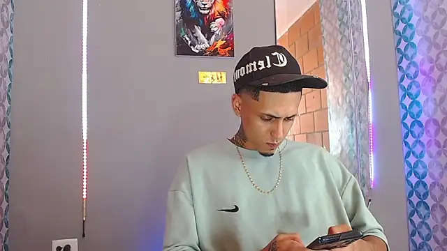 Liam lee online show from May 2026 08:47:01 PM