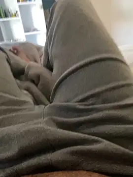 Ahmed R 77 online show from November 2025 07:51:01 AM