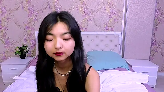 Snapshot of Shy_Kira chatting on December 2024 03:36:01 PM Shy Kira online show from December 2024 03:36:01 PM