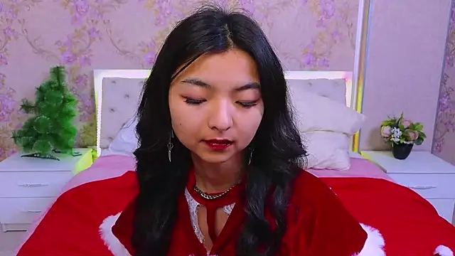 Snapshot of Shy_Kira chatting on December 2024 12:27:01 PM Shy Kira online show from December 2024 12:27:01 PM