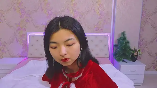 Snapshot of Shy_Kira chatting on December 2024 12:27:01 PM Shy Kira online show from December 2024 12:27:01 PM