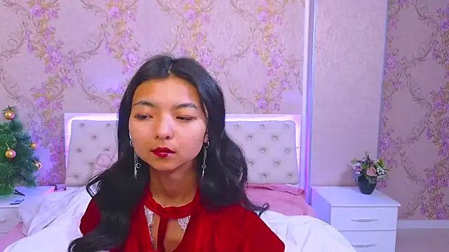 Snapshot of Shy_Kira chatting on December 2024 12:26:01 PM Shy Kira online show from December 2024 12:26:01 PM