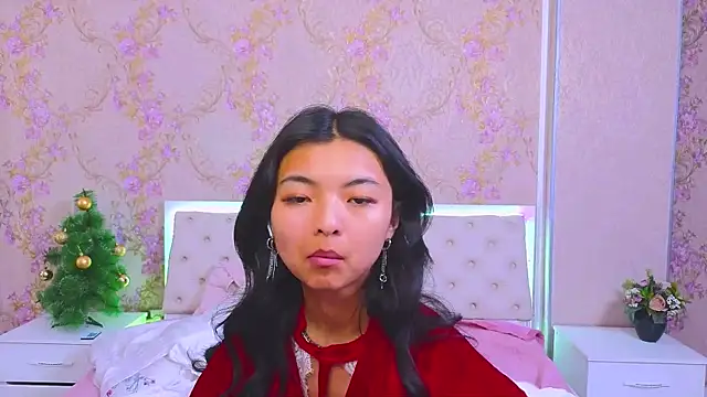 Snapshot of Shy_Kira chatting on December 2024 06:52:01 PM Shy Kira online show from December 2024 06:52:01 PM