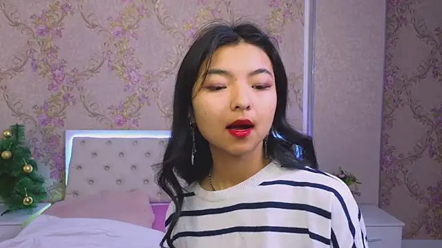 Snapshot of Shy_Kira chatting on January 2025 12:31:01 PM Shy Kira online show from January 2025 12:31:01 PM