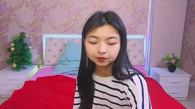 Snapshot of Shy_Kira chatting on January 2025 12:26:01 PM Shy Kira online show from January 2025 12:26:01 PM