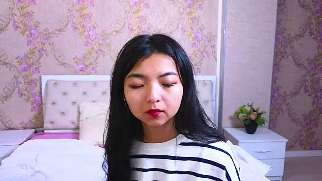 Snapshot of Shy_Kira chatting on January 2025 12:31:01 PM Shy Kira online show from January 2025 12:31:01 PM