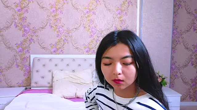 Snapshot of Shy_Kira chatting on January 2025 03:34:02 PM Shy Kira online show from January 2025 03:34:02 PM