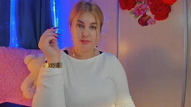 CoraSwon online show from January 2025 02:15:02 PM