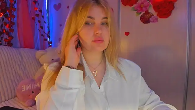 CoraSwon online show from February 2025 10:36:02 PM