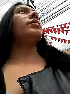 Nathalia-001 online show from December 2024 05:33:01 PM