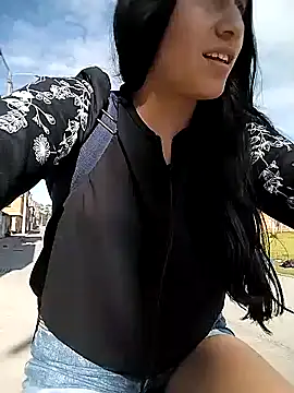 Nathalia-001 online show from January 2025 09:00:01 PM